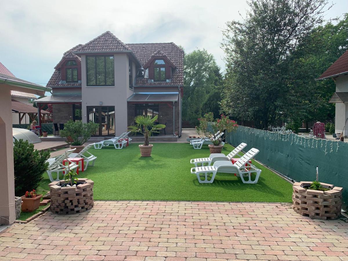 Mediterán Fedett Medencés Apartmanház Szántód Exterior foto