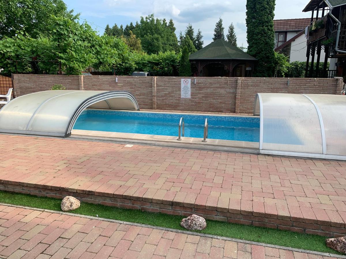 Mediterán Fedett Medencés Apartmanház Szántód Exterior foto