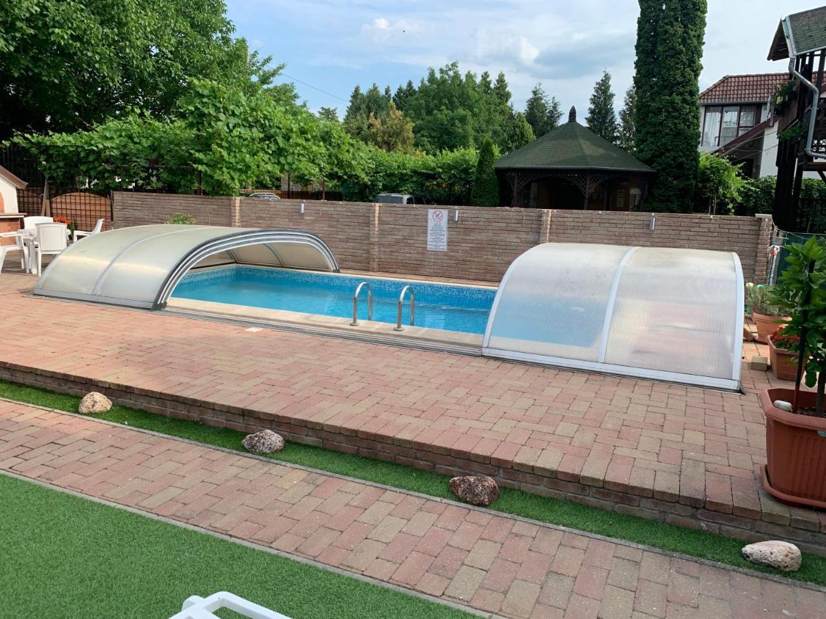 Mediterán Fedett Medencés Apartmanház Szántód Exterior foto