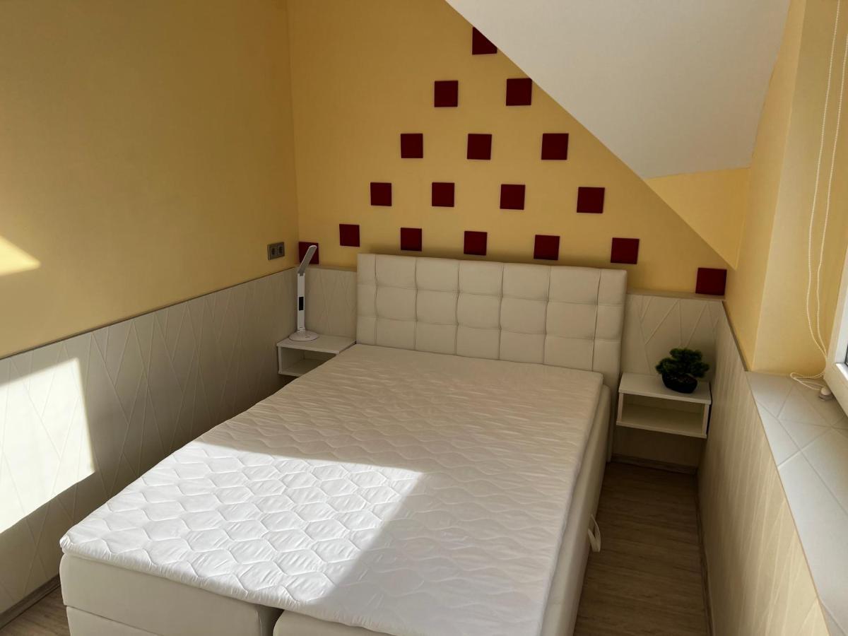 Mediterán Fedett Medencés Apartmanház Szántód Exterior foto