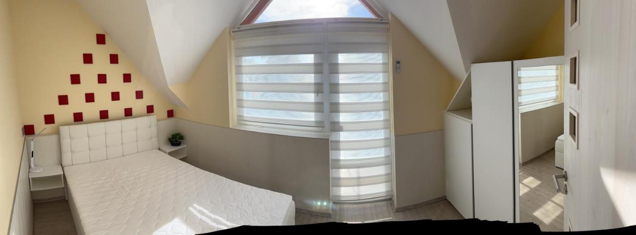 Mediterán Fedett Medencés Apartmanház Szántód Exterior foto