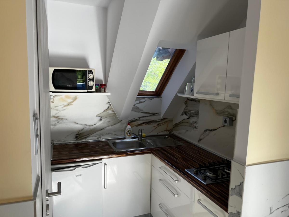 Mediterán Fedett Medencés Apartmanház Szántód Exterior foto