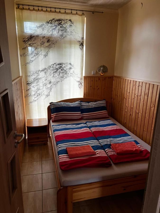 Mediterán Fedett Medencés Apartmanház Szántód Exterior foto