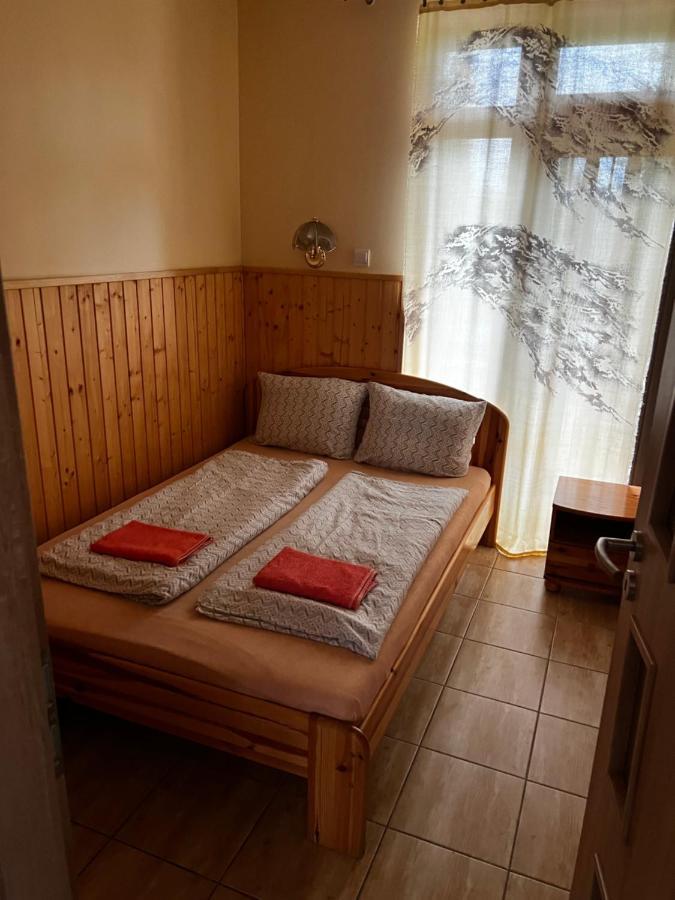 Mediterán Fedett Medencés Apartmanház Szántód Exterior foto
